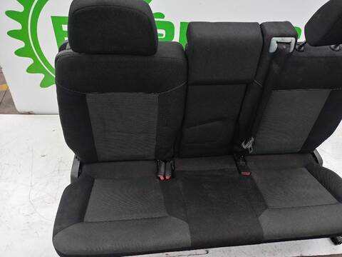 Foto 2ª: Asientos Traseros Opel Zafira 1.9 CDTI CAT Z 19 DTL) 101CV [D/ Z19DT] (2005)