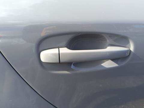 Maneta Exterior Trasera Derecha Toyota Avensis BUSINESS ADVANCE 143CV 105KW