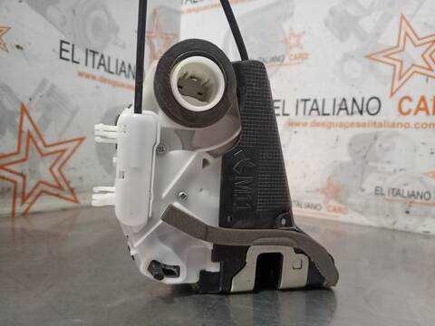 Foto 4ª: Cerradura Puerta Trasera Derecha Toyota Yaris HYBRID ACTIVE 101CV [1NZ] (2019)