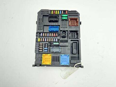 Caja Reles Fusibles Citroen C4 1.2 THP 110 110CV 81KW