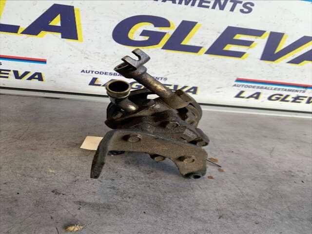 Foto 2ª: Bomba de Direccion Nissan Navara 2.5 DCI 174CV 0CV [YD25] (2005)