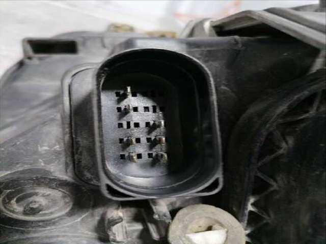 Foto 4ª: Faro Derecho Ford Focus TREND 90CV 66KW [HHDA] (2010)