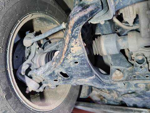 Brazo Suspension Delantero Derecho Ford Ranger DOBLE CABINA WILDTRACK 4X4 4P) 213CV