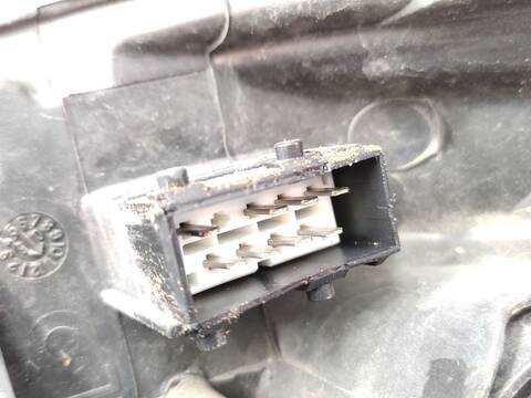 Foto 3ª: Faro Derecho Citroen C3 1.4 I 73CV 54KW [KFV] (2006)