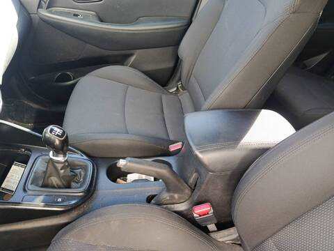 Consola Central Kia Carens D4FD