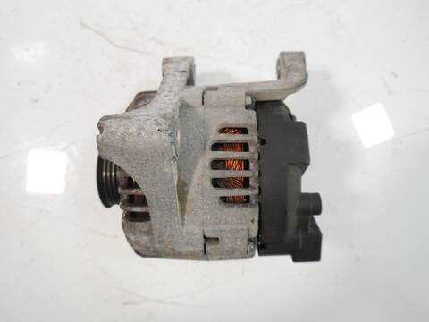 Foto 2ª: Alternador Toyota Auris 112 CV 82KW [1WW N47C16A N47]