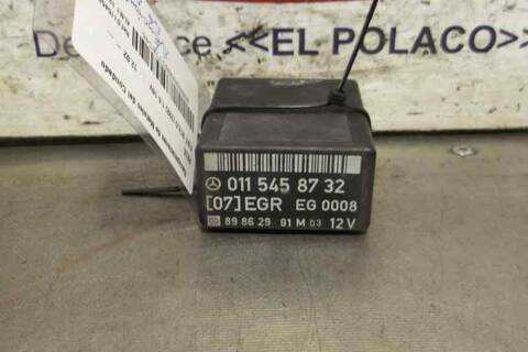 Foto 2ª: Caja Reles Fusibles Mercedes Clase E 180 211CV 155KW FAMILIAR (1985)