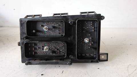 Foto 2ª: Caja Reles Fusibles Opel Astra COSMO 1.7 16V CDTI 101CV (2006)