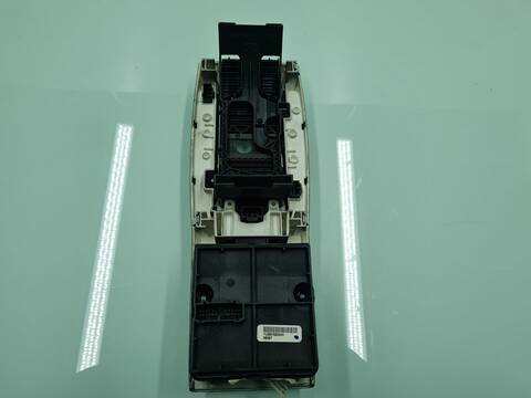 Foto 2ª: Mando Multifuncion Land Rover Range V6 TD HSE 190CV 140KW [276DT] (2007)