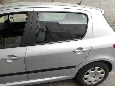 Puerta Trasera Izquierda Peugeot 307 NFU