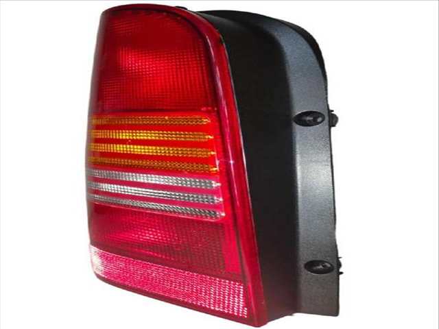 Foto 3ª: Piloto Trasero Izquierdo Mercedes Vito 108 D 2.3 638.064 638.068) FURGONETA (1997)