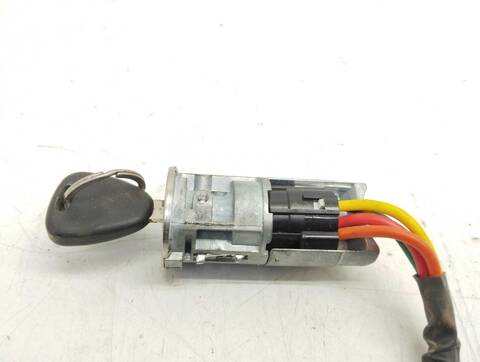 Foto 2ª: Motor de Arranque Renault Clio 1.2 75CV 55KW [D4F B7] (2001)