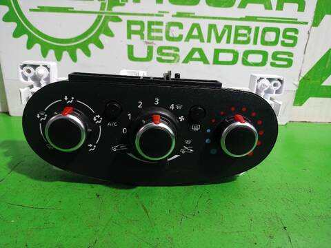 Foto 3ª: Mando Calefacción A. A. Dacia Sandero LAUREATE 90CV [K9K] (2012)