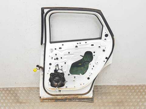 Foto 2ª: Puerta Trasera Derecha Citroen C4 FEEL PACK (2020)