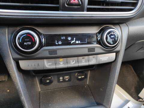 Mando Climatizador Hyundai Kona D4FE