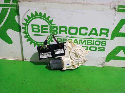 Foto 3ª: Elevalunas Eléctrico Delantero Izquierdo Renault Laguna RENAULT LAGUNA III GRANDTOUR 109CV [K9K780] (2009)