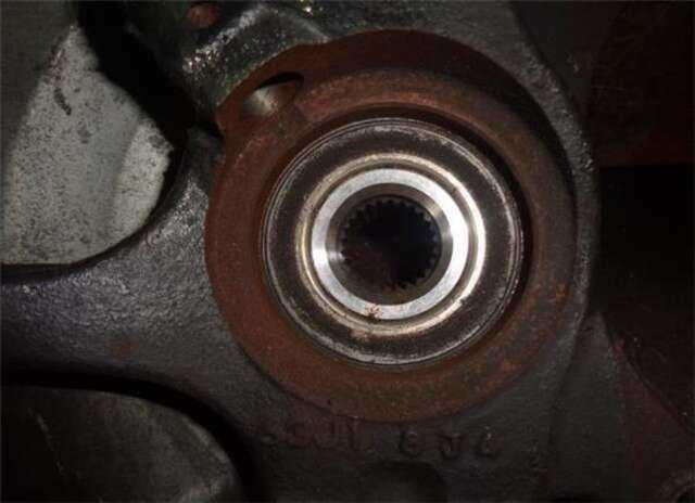 Foto 3ª: Mangueta Delantera Izquierda Suzuki Swift 1.3 GL (3-PTAS.) [1.3 LTR. - 68 KW 16V CAT] [M13A]