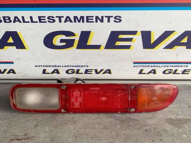 Foto 1ª: Piloto Trasero Derecho Nissan Terrano 2.7 TD (1995)