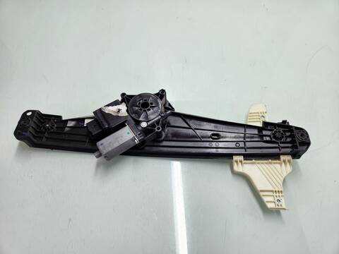 Elevalunas Manual Trasero Derecho Peugeot 3008 1.5 BLUEHDI 130 131CV 96KW