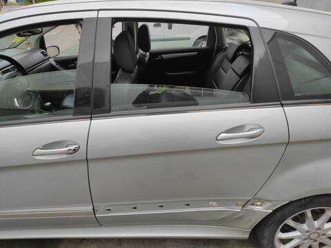 Puerta Trasera Izquierda Mercedes Clase B 150 640941