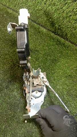 Foto 4ª: Cerradura Puerta Trasera Derecha Toyota 4 Runner 3.0 T DIESEL (1993)