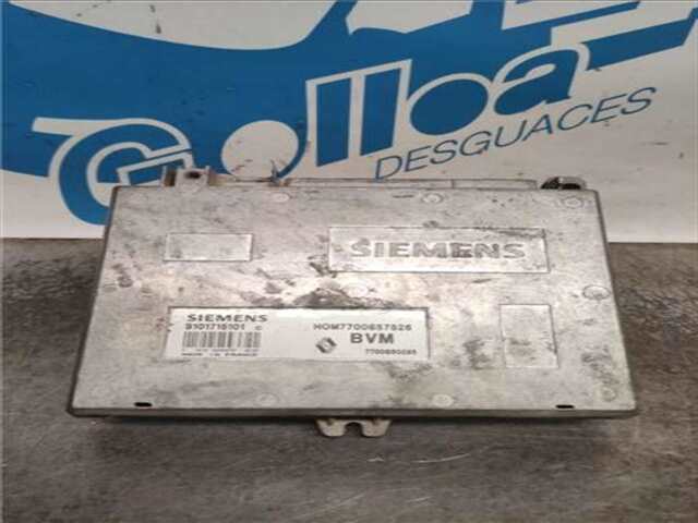 Centralita Motor ECU Renault 19 1.8 (5/353F. B/C538)