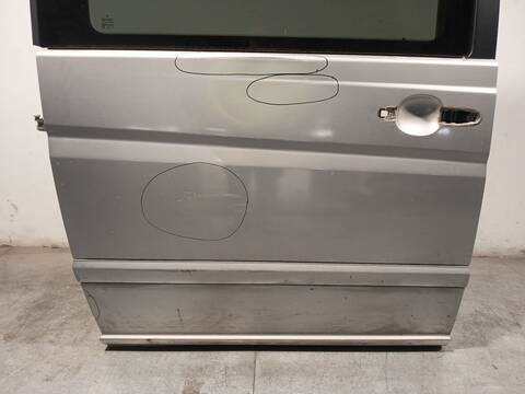 Foto 2ª: Puerta Lateral Corredera Derecha Mercedes Viano CDI 2.2 639.711 639.713 639.811 639.813 639.815) 150CV 110KW [OM 646.982,OM 646.980] (2020)
