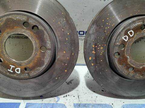 Foto 2ª: Disco Freno Delantero Mercedes Clase C 160 2.2 CDI CAT AUT. 143CV [D/ 611962] (2000)