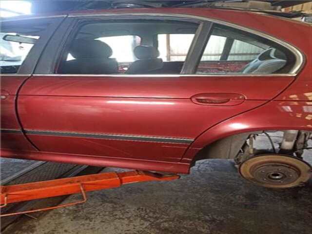 Foto 1ª: Puerta Trasera Izquierda Bmw Serie 5 518 2.5 525TDS [2.5 LTR. - 105 KW TURBODIESEL CAT] [M51 D25 (25 6 T1)]