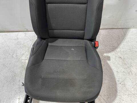 Foto 2ª: Asiento Delantero Derecho Volkswagen Golf COMFORTLINE BLUEMOTION 150CV 110KW (2019)