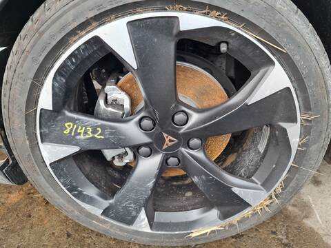 LLanta Chapa Cupra Leon STYLE 150CV