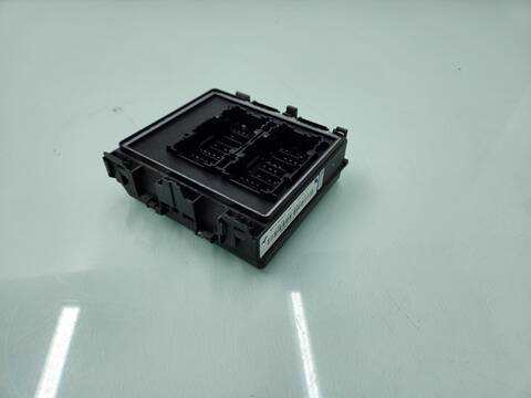 Foto 3ª: Caja Reles Fusibles Ford Fiesta ACTIVE 101CV 74KW [SFJK] (2018)
