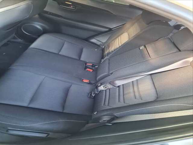 Foto 3ª: Asientos Traseros Lexus NX 300H 2WD 155CV 114KW [2AR] (2019)