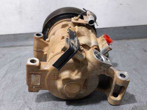 Foto 3ª: Compresor Aire Acondicionado Toyota Hilux DOUBLE CAB 4X4 144CV 106KW [2GD] (2017)