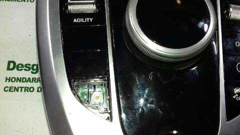 Foto 2ª: Mando Multifuncion Mercedes Clase V 200 136CV 100KW (2014)