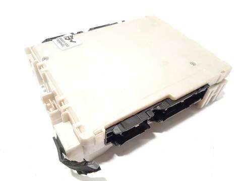 Foto 3ª: Caja Reles Fusibles Lexus ES 300H 178CV 131KW [A25A] (2020)