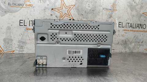 Foto 2ª: Sistema Audio Radio CD Volkswagen Touran ADVANCE BLUEMOTION 105CV 77KW [CAY] (2011)