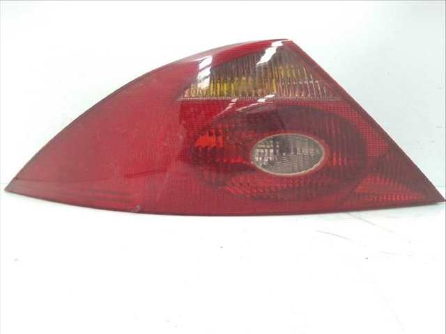 Foto 2ª: Piloto Trasero Izquierdo Ford Mondeo 2.0 I 16V 4X4 (1993)