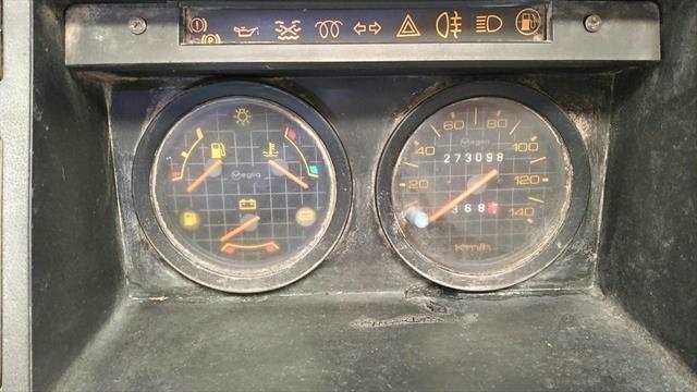 Foto 4ª: Cuadro de Instrumentos Nissan Trade 2.8 D J7839S [LD20] (1992)