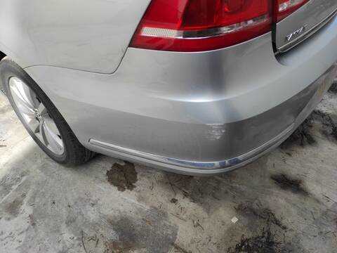 Foto 3ª: Paragolpes Trasero Volkswagen Passat CFFB BERLINA (2011)