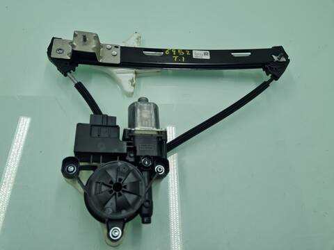 Elevalunas Manual Trasero Izquierdo Volkswagen Polo UNITED 95CV 70KW