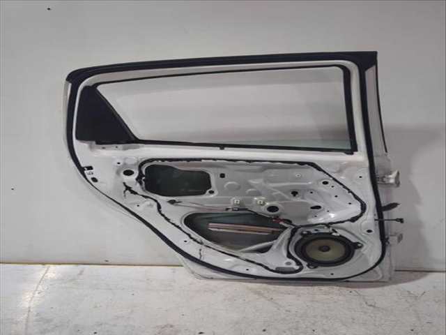 Foto 3ª: Puerta Trasera Izquierda Toyota Yaris ACTIVE 112CV [2NRFKE] (2017)