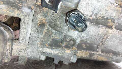 Foto 3ª: Caja Cambios Kia Carens BUSINESS 116CV 85KW [D4FD] (2018)