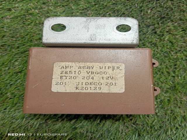 Caja Reles Fusibles Nissan Patrol 3.0 D GR Y61 3P