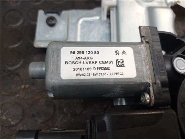 Foto 2ª: Elevalunas Eléctrico Trasero Izquierdo Peugeot 2008 1.2 STYLE [1.2 LTR. - 60 KW 12V VTI] [HM05 EURO 6AG]