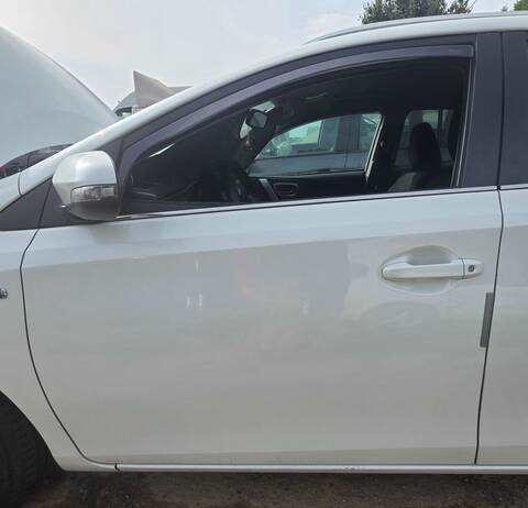 Puerta Delantera Izquierda Toyota Auris HYBRID ACTIVE 136CV 100KW