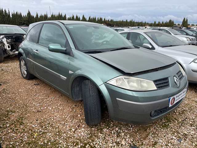 Foto 2ª: Puerta Delantera Derecha Renault Megane 1.5 DCI 100cv [K9K] (2004)