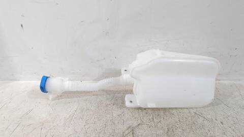 Foto 3ª: Deposito Limpiaparabrisas Volkswagen T-Roc 1.6 TDI 115CV [DGTE] (2017)