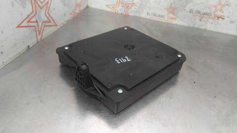 Foto 3ª: Caja Reles Fusibles Renault Megane EMOTION BERLINA 110CV 81KW III BERLINA 5 P [K4M R8] (2011)