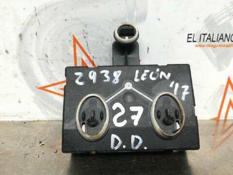 Foto 3ª: Caja Reles Fusibles Seat Leon STYLE 116CV 85KW [DDY] (2017)